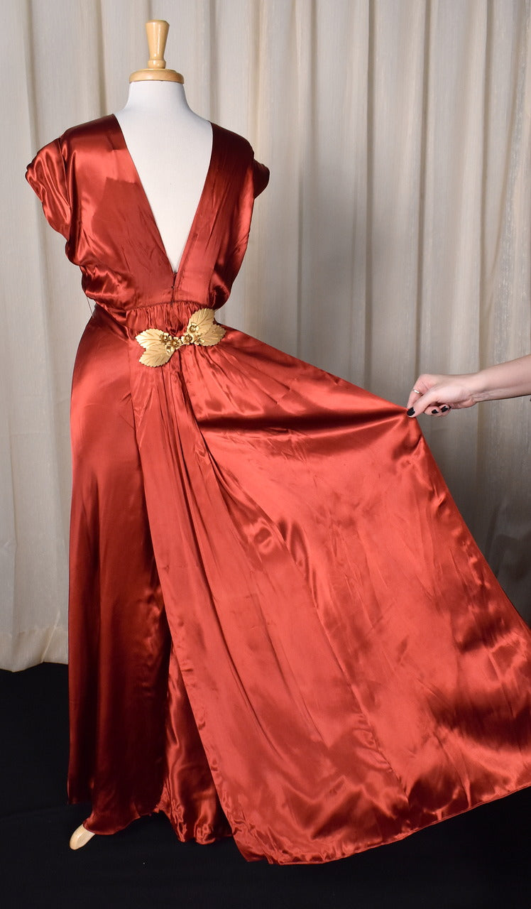fleece dress with open back 1930s History of Fashion: The 1930s
