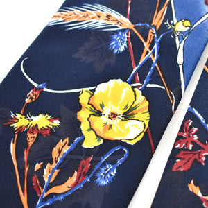 1940s Style Wild Flowers Tie Cats Like Us