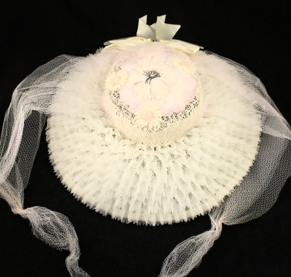 1950s Floral Bonnet Platter Hat Cats Like Us