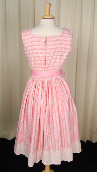 1950s Pink Roses & Lace Dress Cats Like Us