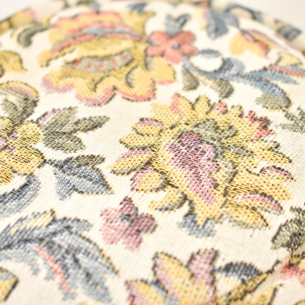 1960s Tapestry Vintage Pillbox Hat – Cats Like Us display picture 1