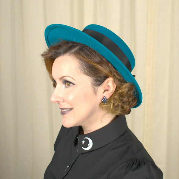 80s does 1940s Turquoise Hat Cats Like Us