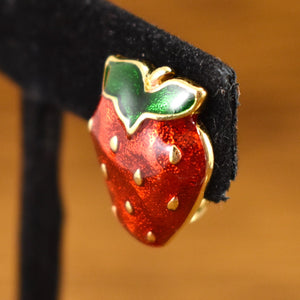 Avon Very Berry Earrings Cats Like Us