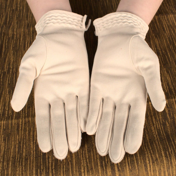 Beige Scallop Emb Gloves Cats Like Us