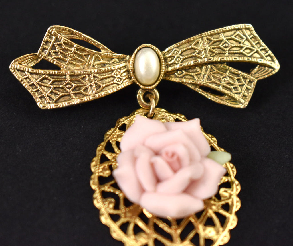Vintage Pink Avon Bow Gold Enamel Brooch Pin Tac Costume Jewelry