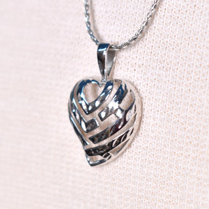 14K Etched White Gold Heart Pendant Necklace