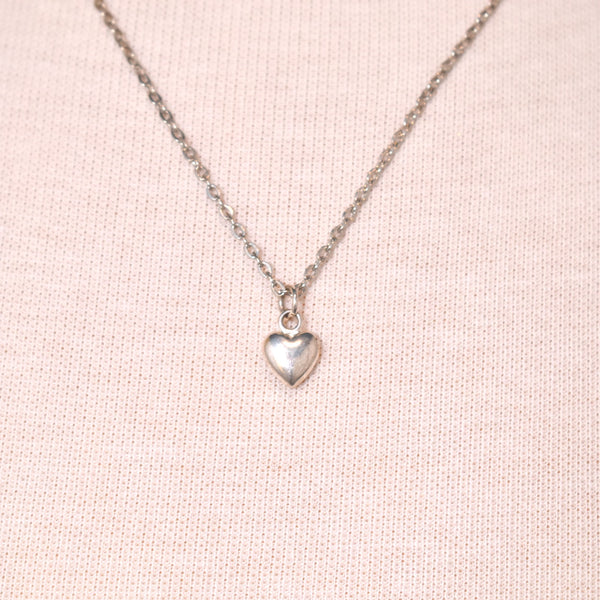 Delicate Heart Pendant Necklace