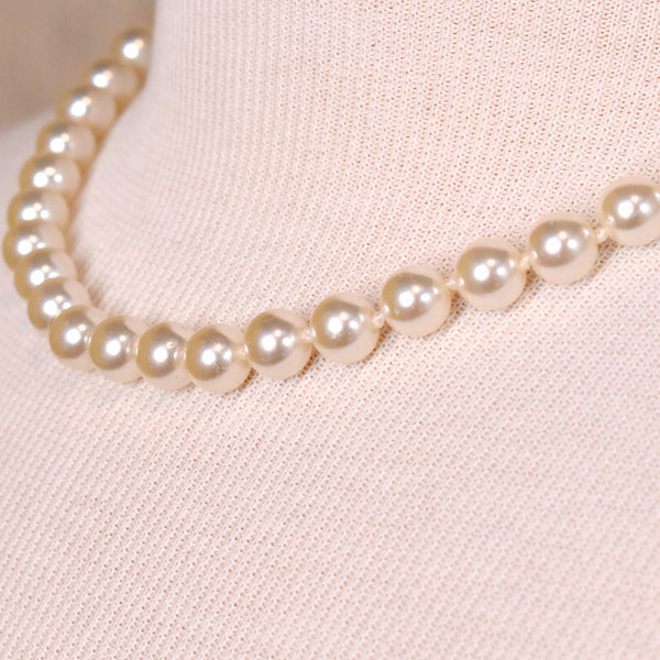 Single Strand White Pearl Necklace