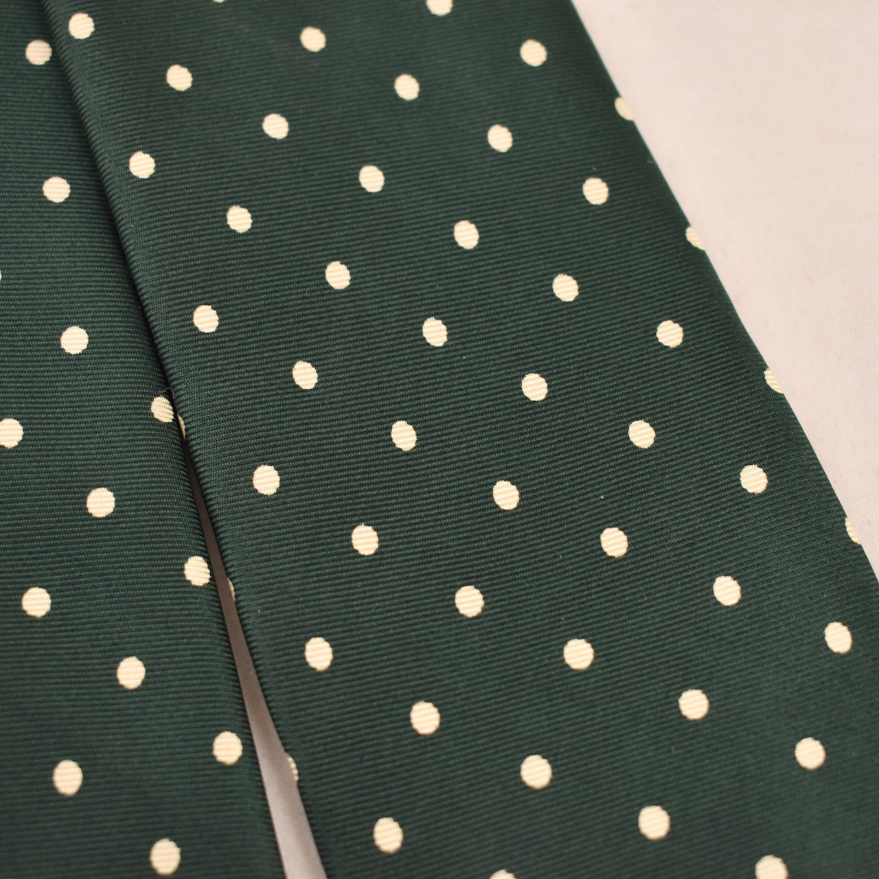 1970s Green & Cream Polka Dot Tie