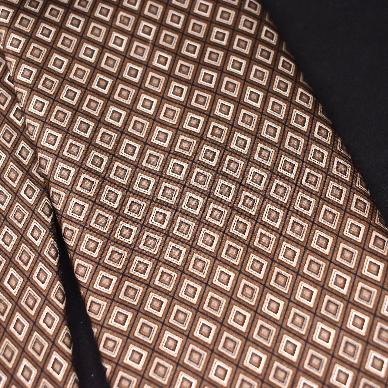2000s Brown Squares Tie