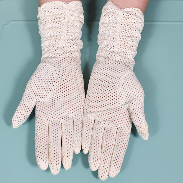 Cream Ruched Mesh Gloves