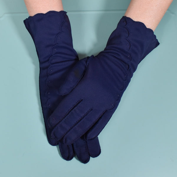 Navy Scallop Design Gloves