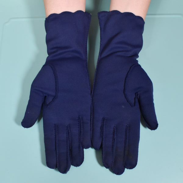 Navy Scallop Design Gloves