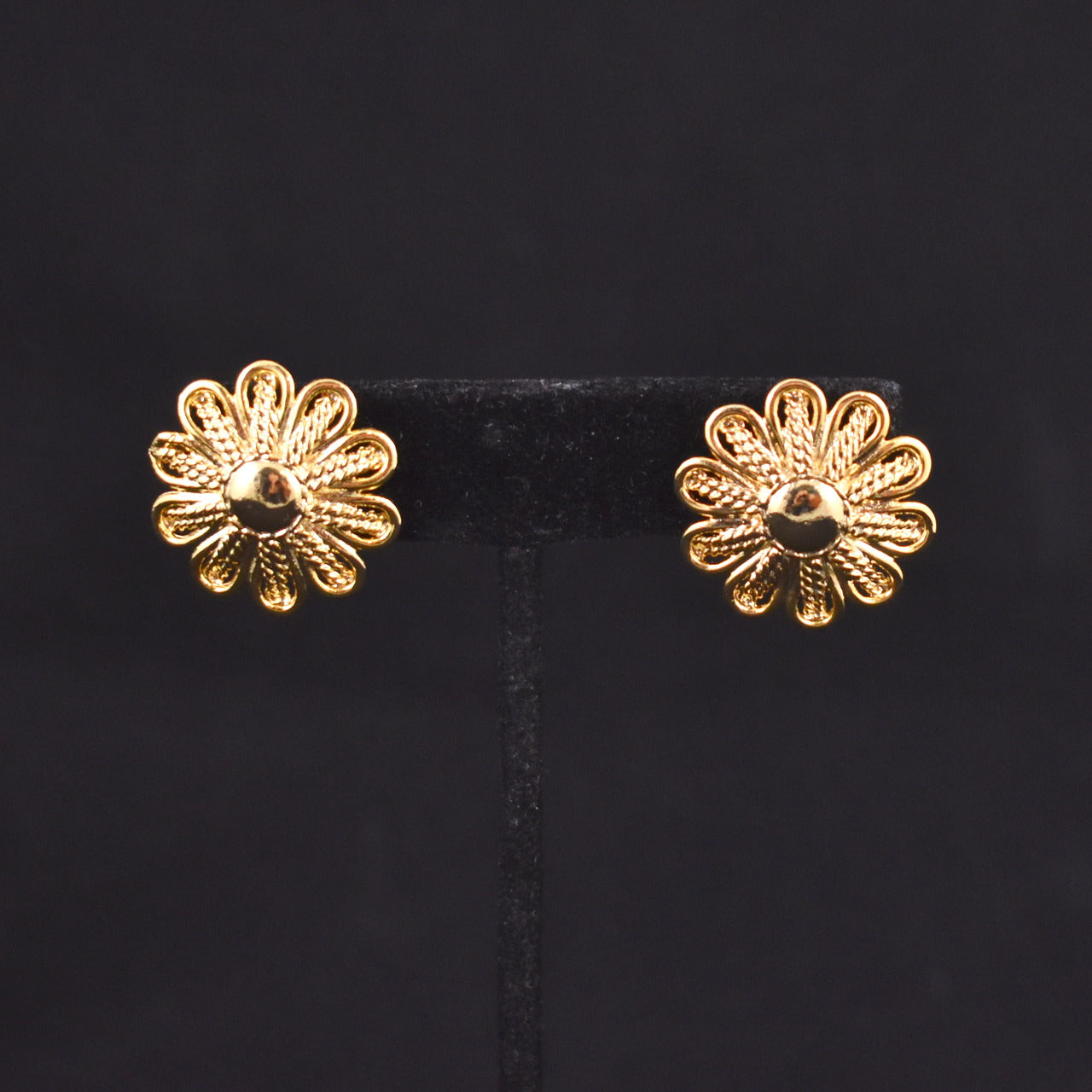 Bright Gold Daisy Earrings