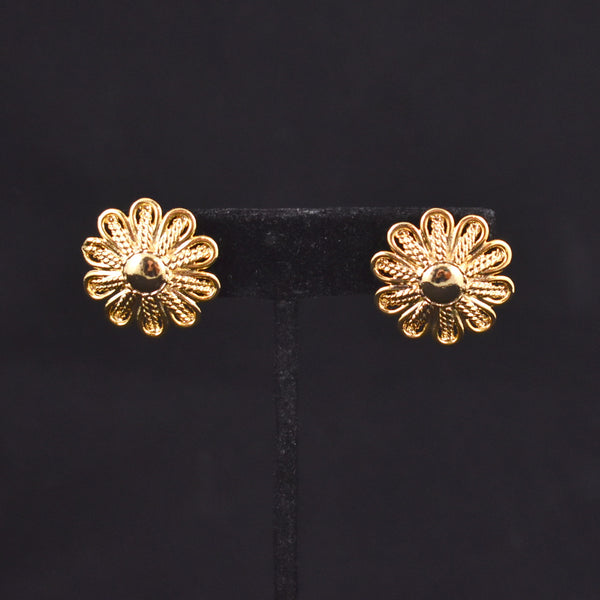 Bright Gold Daisy Earrings