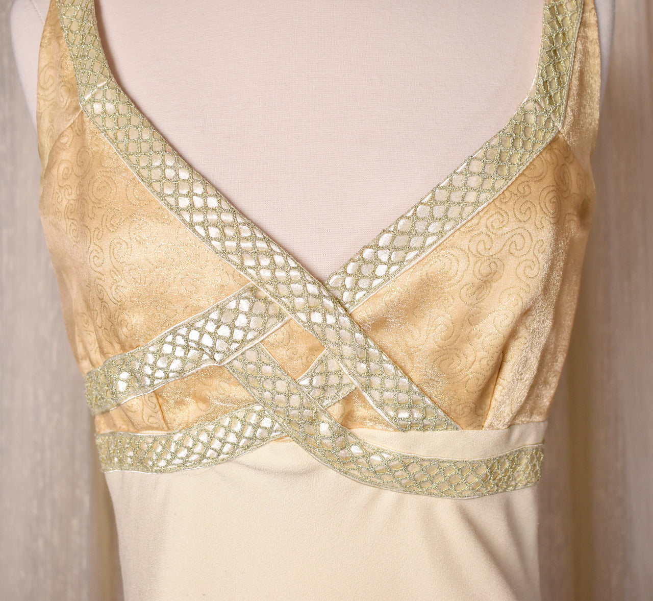 1960s Cream & Gold Swirl Maxi Dress Cats Like Us 1960s Cream & Gold Swirl Maxi Dress Cats Like Us