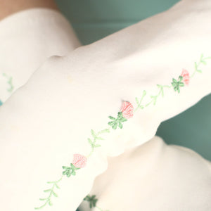 Emb Pink Flower Gloves Cats Like Us