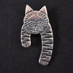 Hanging Out Tabby Cat Brooch Cats Like Us