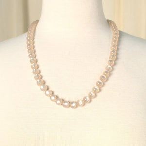 Light Pink Pearlized Necklace Cats Like Us