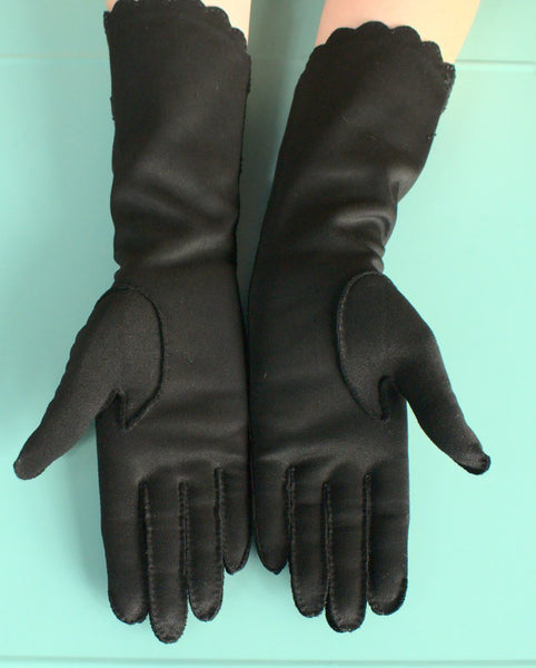 Long Black Scallop Emb Gloves Cats Like Us