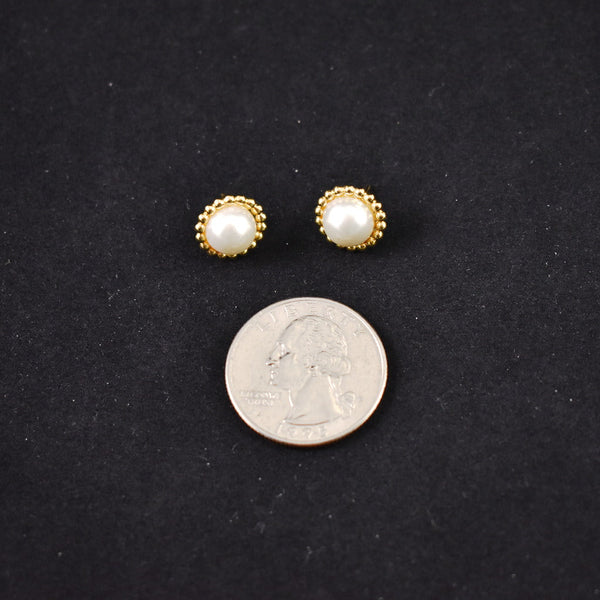 NOS Gold & Pearl Stud Earrings Cats Like Us