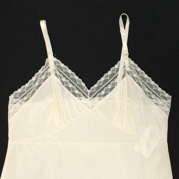 Off White Lace Bust Vintage Full Slip Cats Like Us