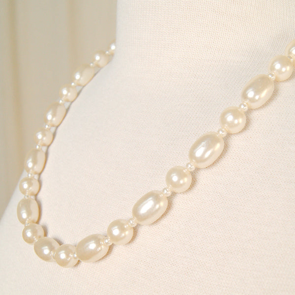 Oval Pearl Necklace Cats Like Us