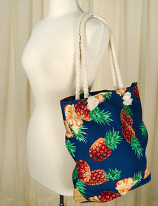 Pineapple Tiki Drink Totebag Cats Like Us