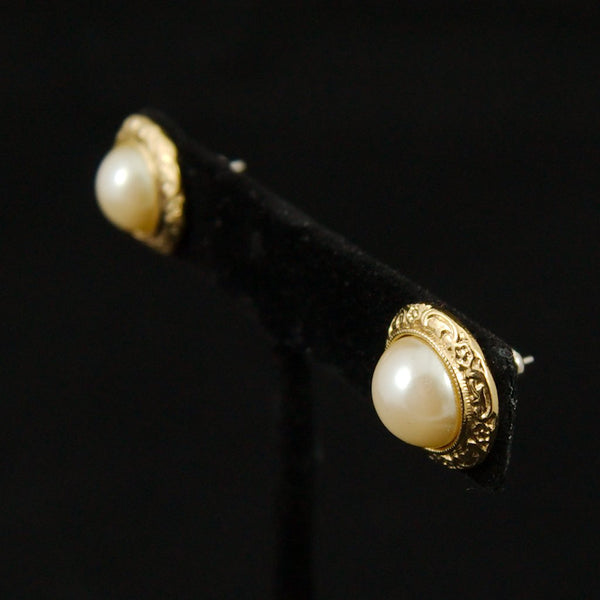 Round Gilded Pearl Earrings Cats Like Us