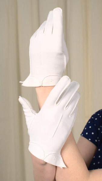 Short White Pointed Gloves Cats Like Us