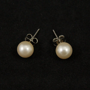 Simple Pearl Earrings Cats Like Us