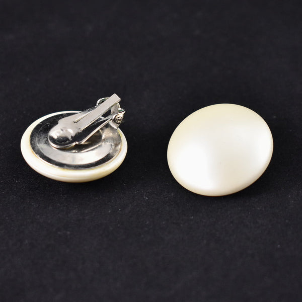 Simple Pearl Vintage Button Earrings Cats Like Us