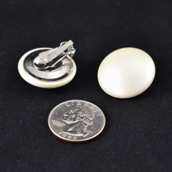 Simple Pearl Vintage Button Earrings Cats Like Us