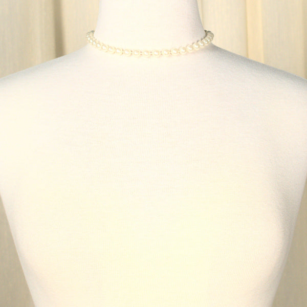 Simple White Pearl Vintage Necklace Cats Like Us