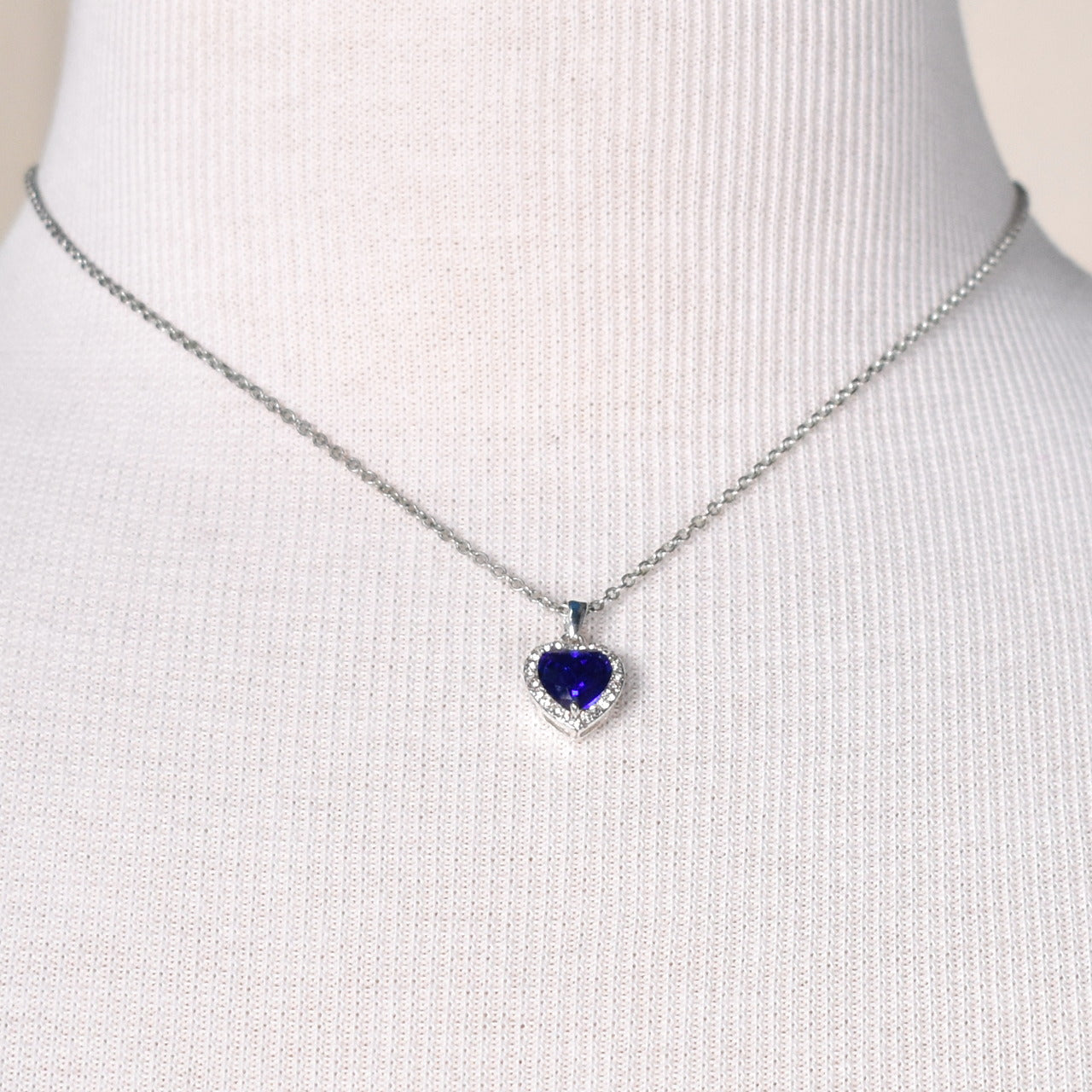 Blue heart hot sale shaped necklace