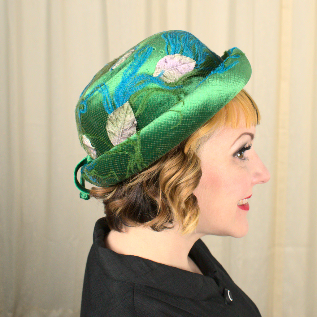 Vintage 1960s Green & Blue Velvet Hat Exclusive Jean Arlett  display picture 1