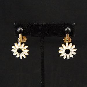 Vintage Enamel Daisy Earrings Cats Like Us