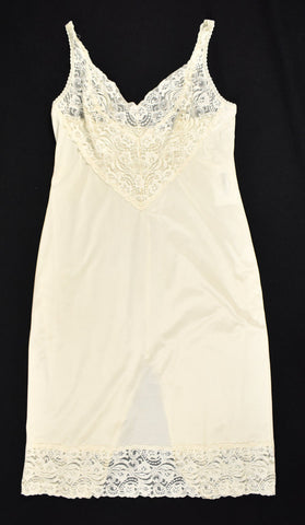 Vintage Off White Lacy Bust Full Slip Cats Like Us