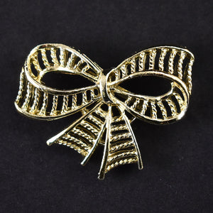 Vintage Shiny Gold Bow Brooch Cats Like Us